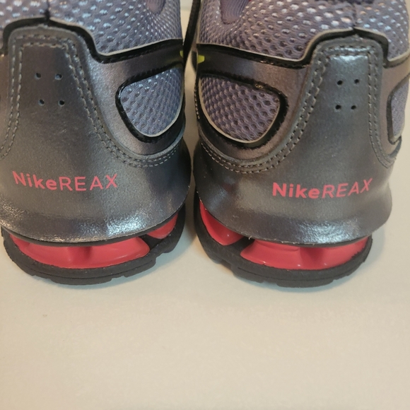 Nike Reax Run dominate Womens Run Dominate US Size 7 Gray Pink Sneakers Shoes - Picture 6 of 13